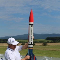 img_3688 model  raf 3xros t gira